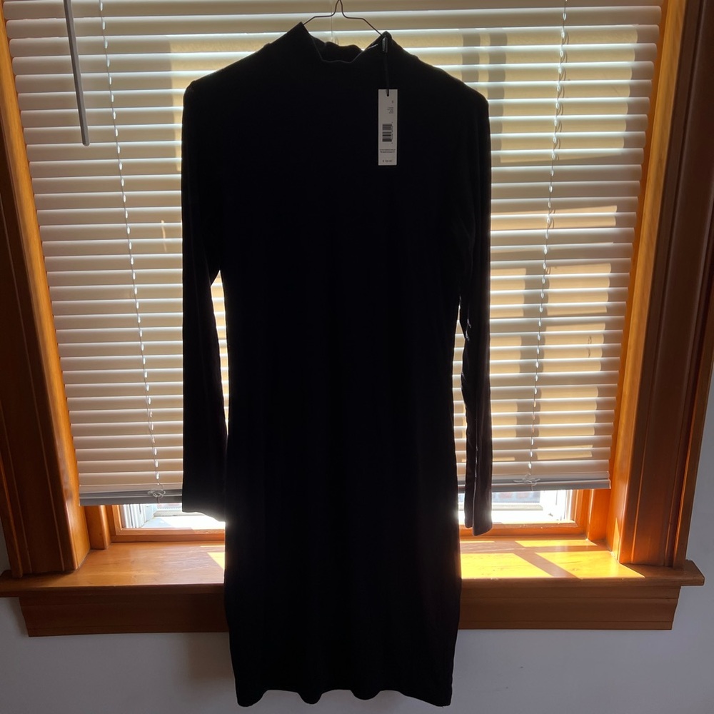 T Tahari Black Mock Neck ribbed Knee Length dress size small